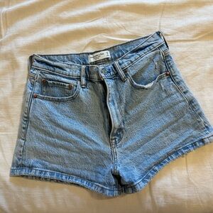 Abercrombie high rise mom short light wash